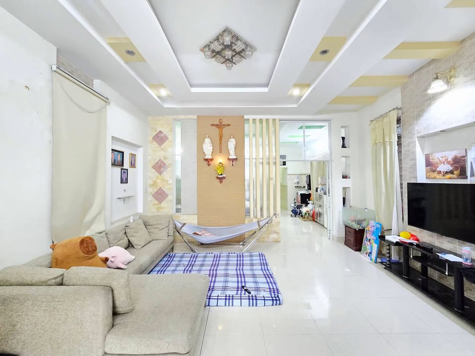 Nhà Mái Thái Hố Nai 155m² Giá 3.7 Tỷ - Sổ Riêng Full Thổ Cư