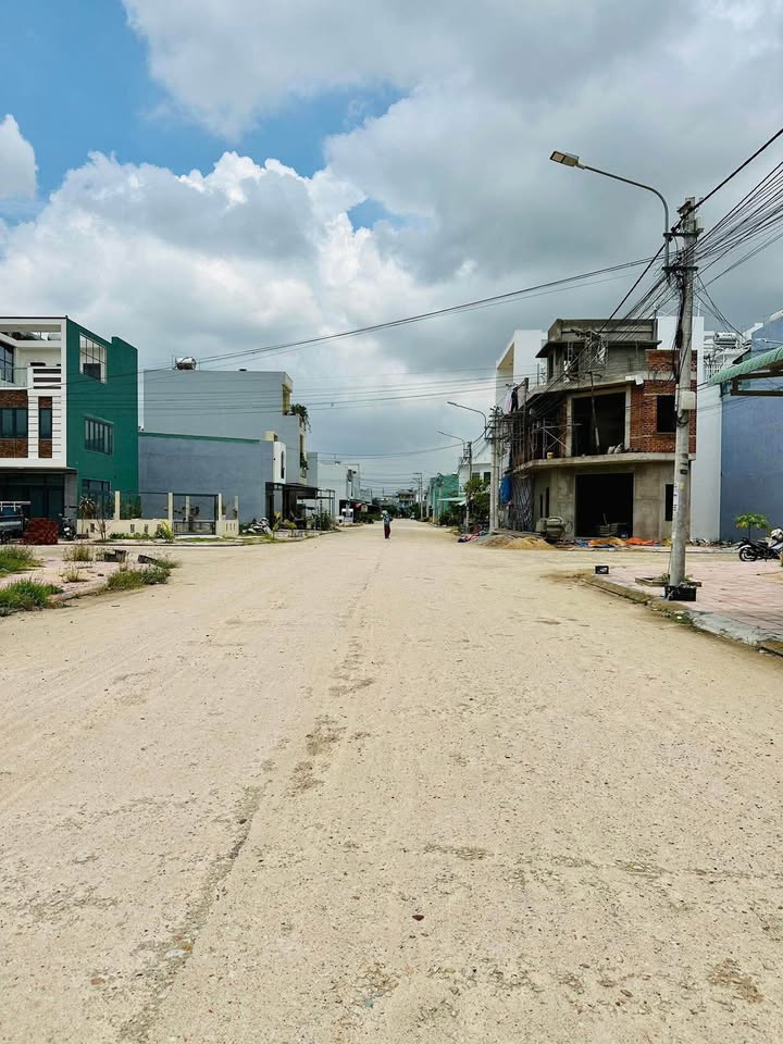 Đất nền Quy Nhơn 70m² mặt tiền đường 14m Đường to ô tô