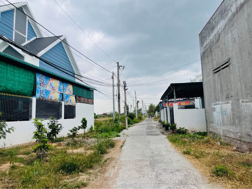 Đất Nền 150m² Gần KCN Phan Thiết, Sổ Chung Giá Chỉ 220 Triệu