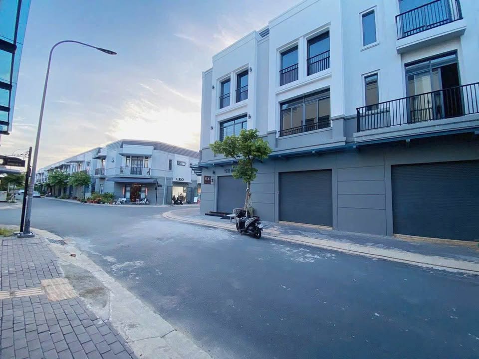 Nhà phố Khu Tây Sông Hậu Long Xuyên 65m² – Giá tốt hiếm có!