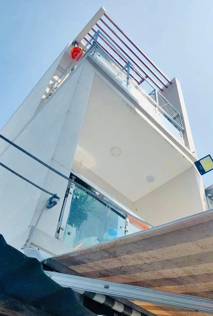 Nhà riêng Bến Tre 28.8m² giá 1.9 tỷ - Vị trí đẹp, kinh doanh ngay!