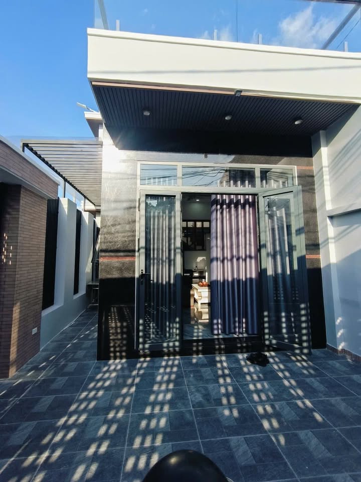 Nhà Góc 2 Mặt Tiền Nguyễn Ái Quốc (5x21m) - 4PN, Sổ Hồng, Giá 6.3 Tỷ