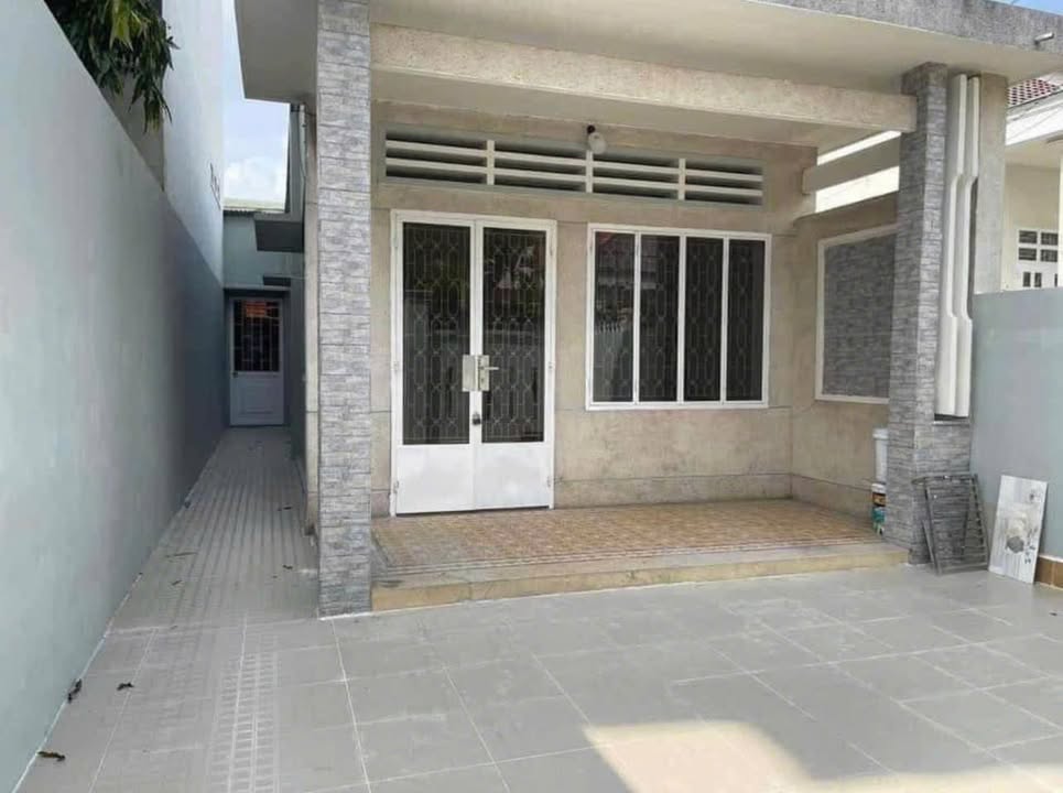 Nhà 98m² Hóc Môn - Sổ hồng riêng, 890 triệu - Sẵn sàng đón chủ mới!
