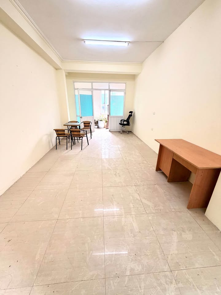 Văn phòng 20m² Mỹ Đình - Sàn Vuông Vắn, View Thoáng - 4.5 Triệu/Tháng