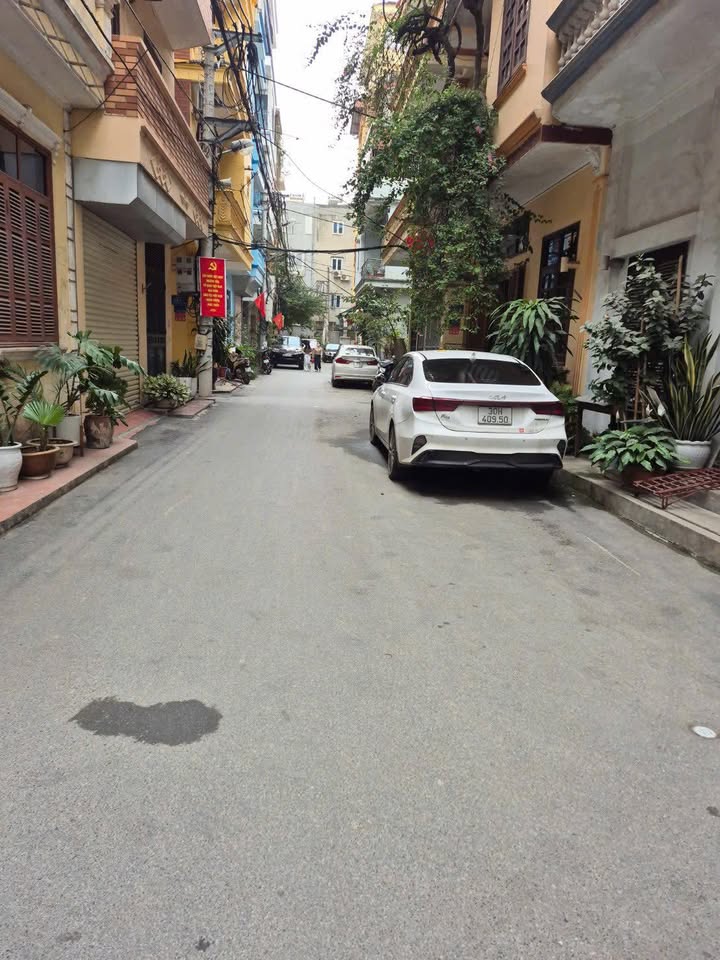 Bán Đất Ngô Quyền Hà Đông 50m² - Lô Góc, Ô Tô Về Nhà, Sẵn Sổ Đỏ