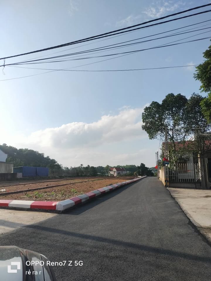 Đất nền Cẩm An, Ba Vì 100m² - Sổ đỏ chính chủ, giá tốt dưới 800 triệu