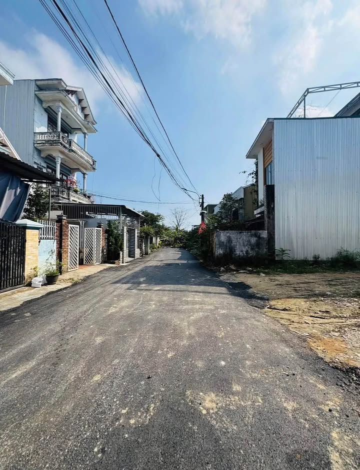 Đất nền Phạm Văn Đồng Huế 180m² - Sổ đỏ chính chủ, ô tô tránh!