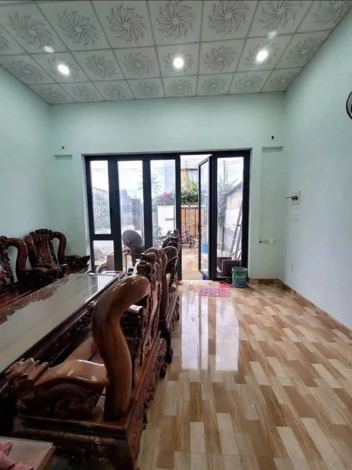 Nhà riêng Hẻm Hùng Vương BMT 5 triệu/tháng - Ô tô vào tận nhà!