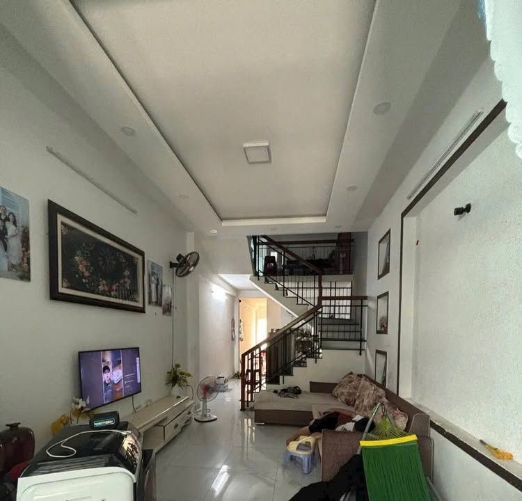 Nhà riêng 2 tầng Hải Châu 70m² - Ô tô vào tận nhà, giá 4 tỷ!