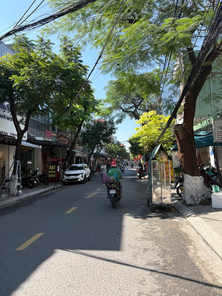 Nhà mặt phố Ông Ích Khiêm Hải Châu 28m² 6.5 tỷ - Vị trí kinh doanh đắc địa