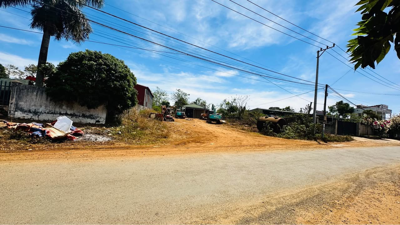 Đất mặt tiền Hàm Nghi Quy Nhơn 600m² 3 tỷ - Đường to ô tô