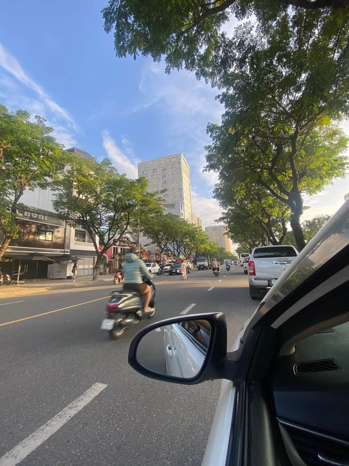 Nhà Mặt Tiền Hồ Nghinh, Sơn Trà, Đà Nẵng - 125m², 3 Tầng, Full Nội Thất, Giá 17 Tỷ