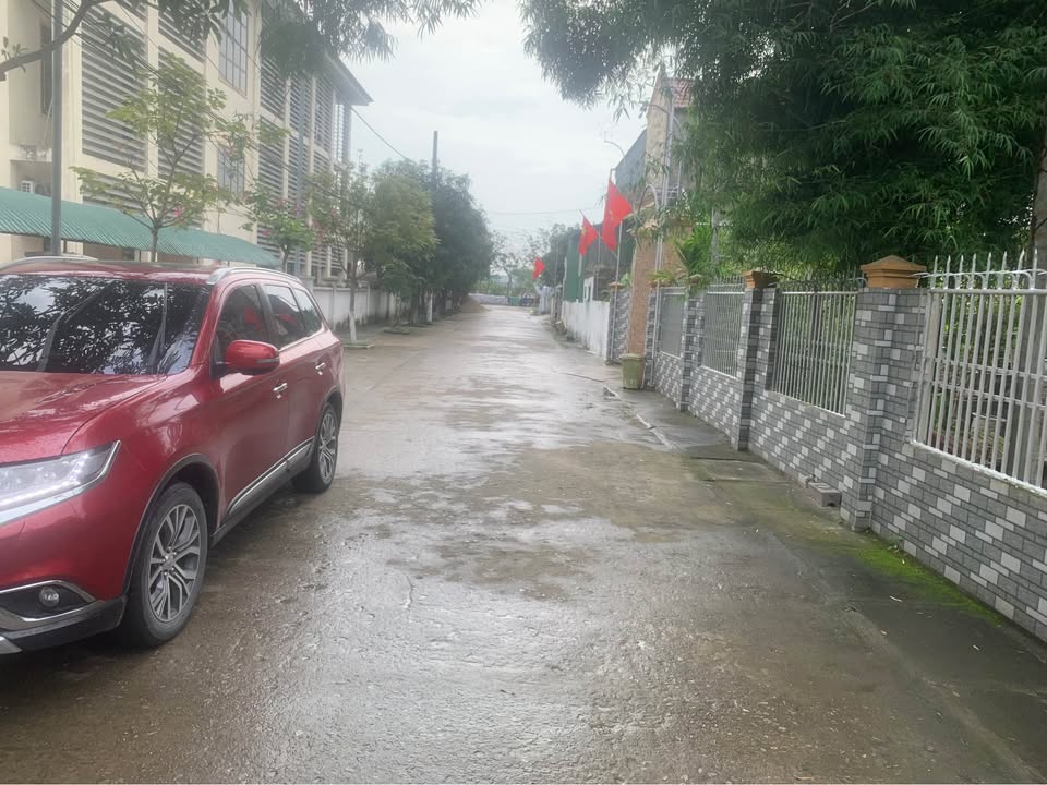 Đất nền Hưng Đông 150m² - Sổ đỏ chính chủ, giá chỉ 4.x tỷ