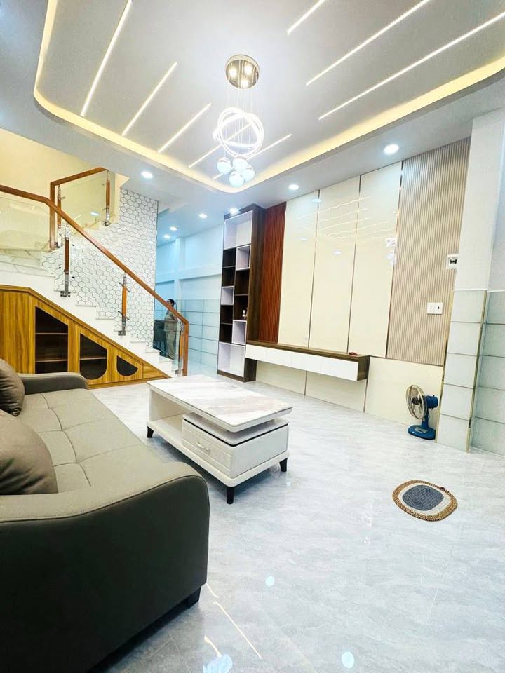 Nhà Bình Tân 44m² giá 4 tỷ - Ô tô vào tận nhà, sẵn sàng ở ngay!