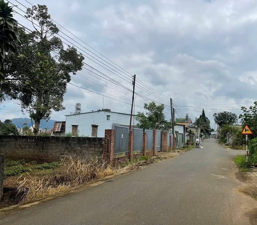 Đất Nền Mặt Tiền Hẻm Phan Chu Trinh, Bảo Lộc - 105m² Thổ Cư, Giá Tốt