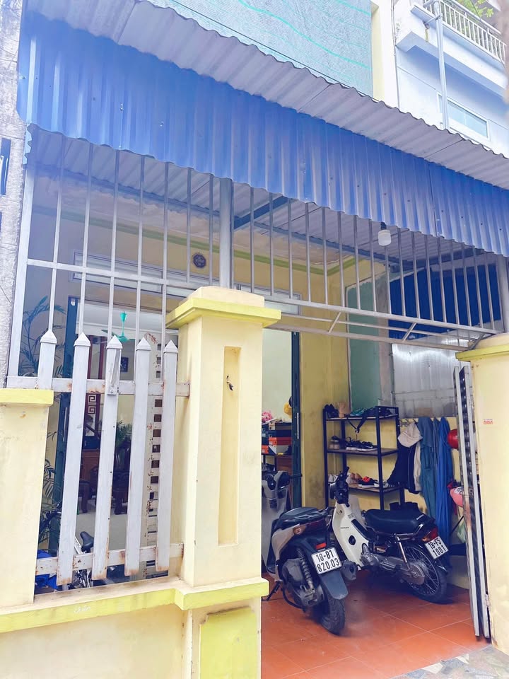 Bán nhà Phường Vị Hoàng 71m² giá 2 tỷ - Sẵn sàng ở ngay!