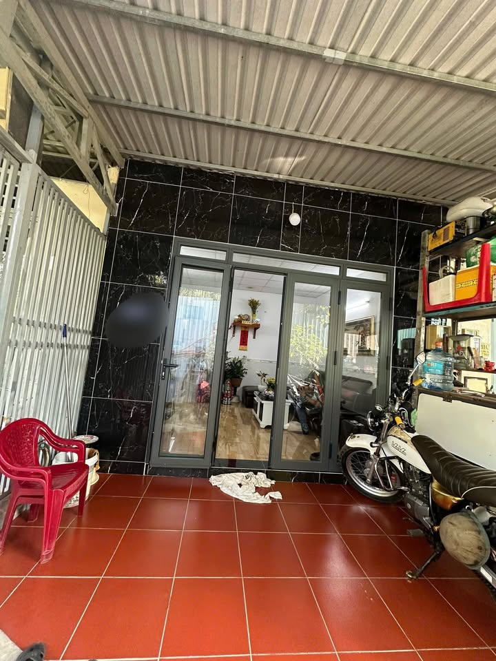 Nhà riêng Hẻm 47 Trường Lưu Thủ Đức 70m² giá 1.7 tỷ - Giá tốt hiếm có!