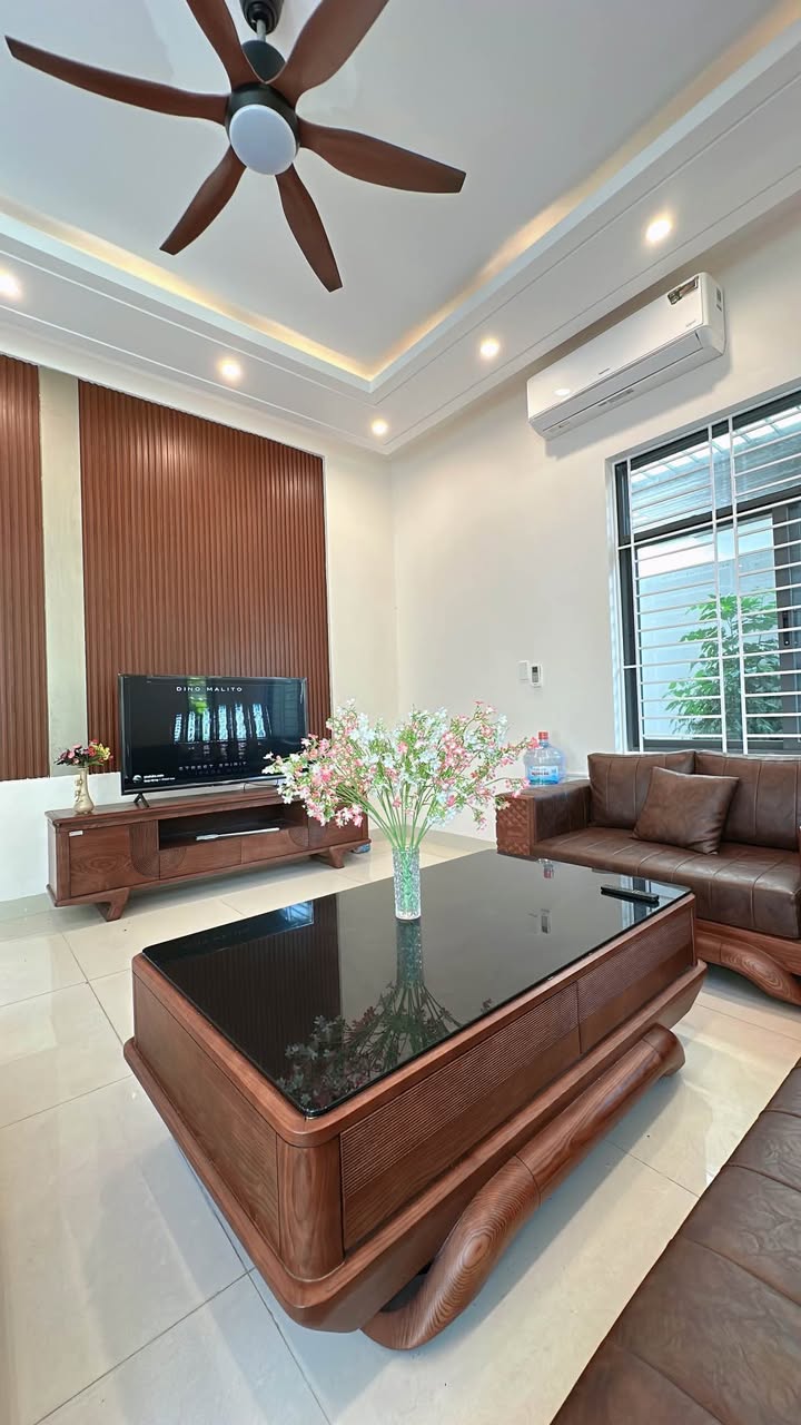 Cho thuê Biệt thự Sân vườn Hòa Xuân 300m² - Full Nội thất, Giá 40 Triệu/Tháng