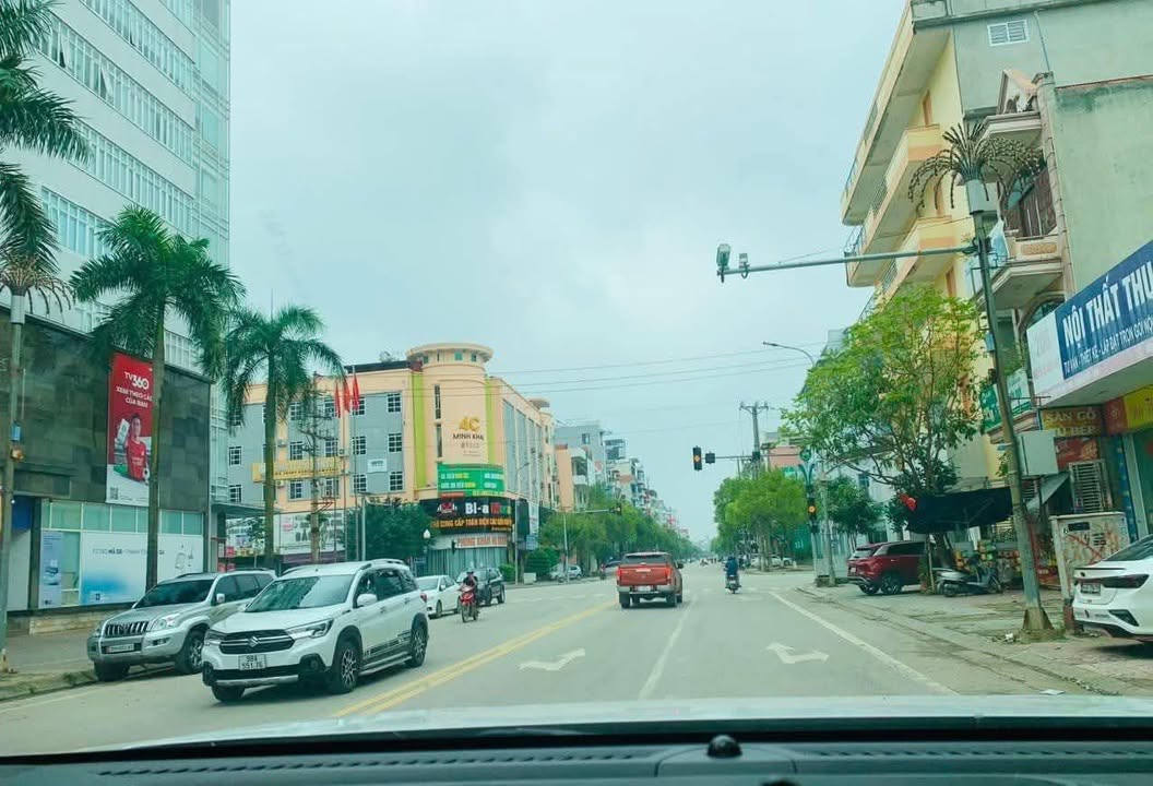 Bán Đất Vàng Minh Khai, Bắc Giang - 230m² Mặt Tiền 13.5m - Giá 4 Tỷ