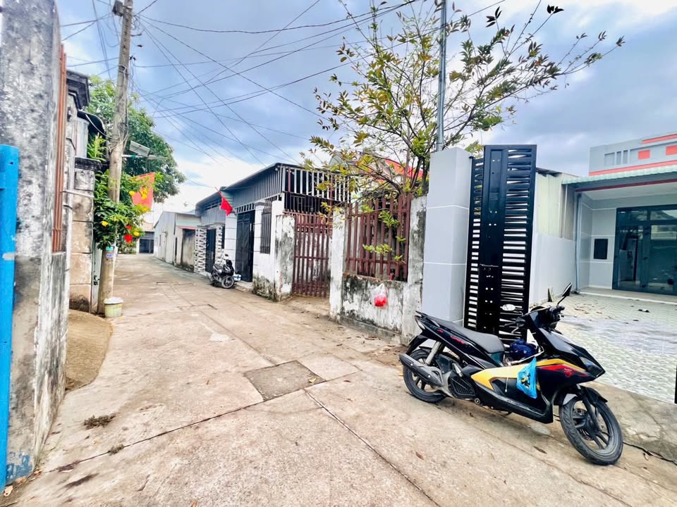 Nhà Cấp 4 Nguyễn Khuyến Trảng Dài 135m² - Ô tô vào tận nhà!