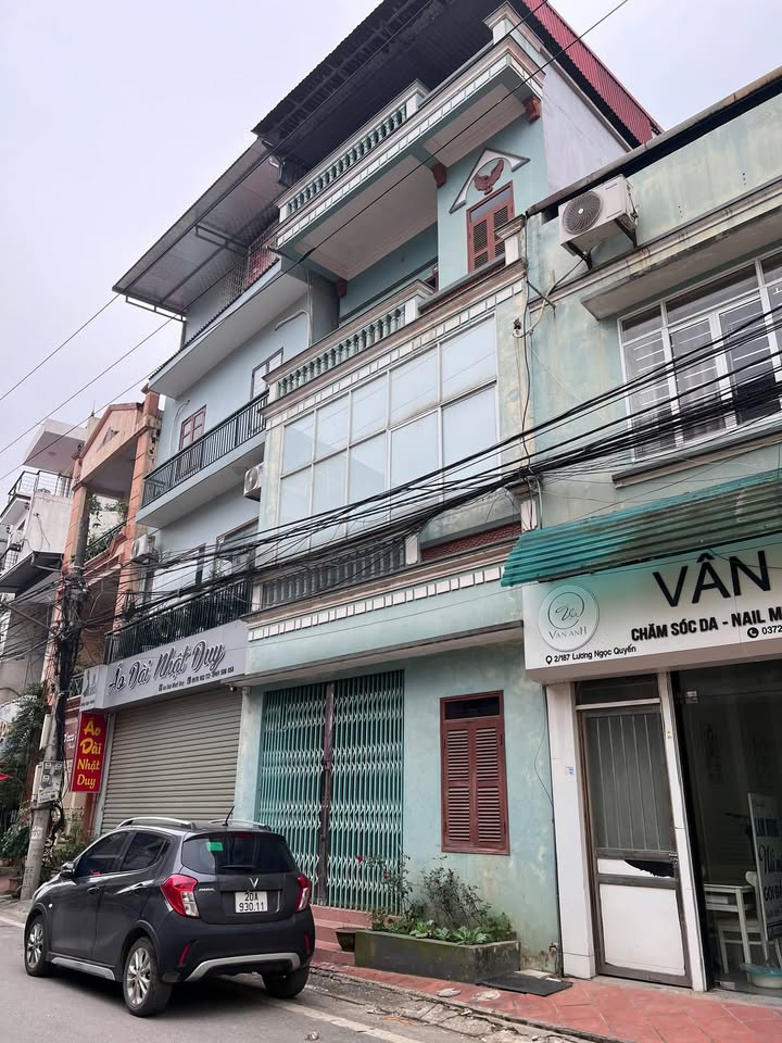 Nhà Phố Thái Nguyên 3 Tầng - Vị trí Đắc Địa, Thích Hợp Kinh Doanh!