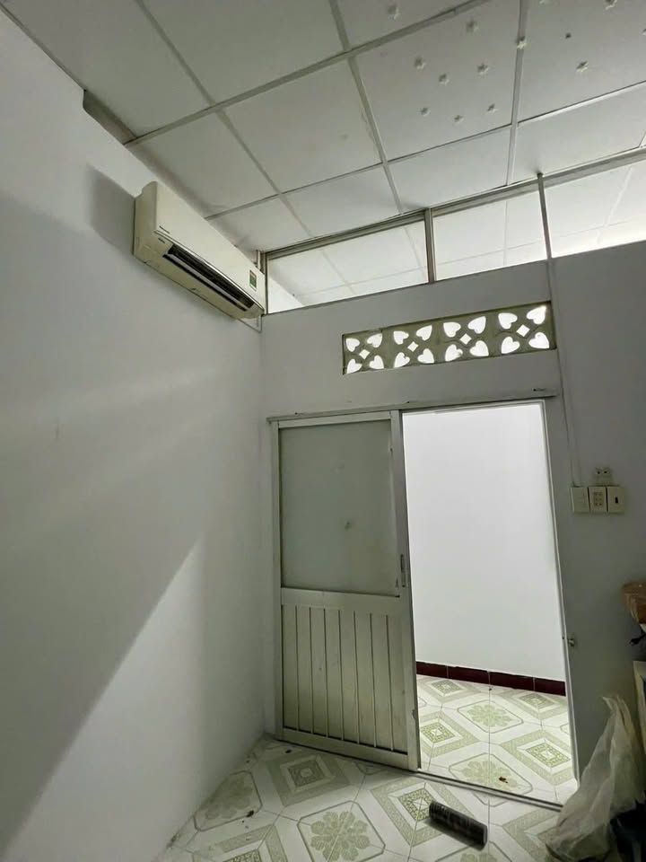 Nhà Nguyên Căn Gò Vấp 44m² - 2PN, Sẵn Nội Thất - Giá 6.5 Triệu