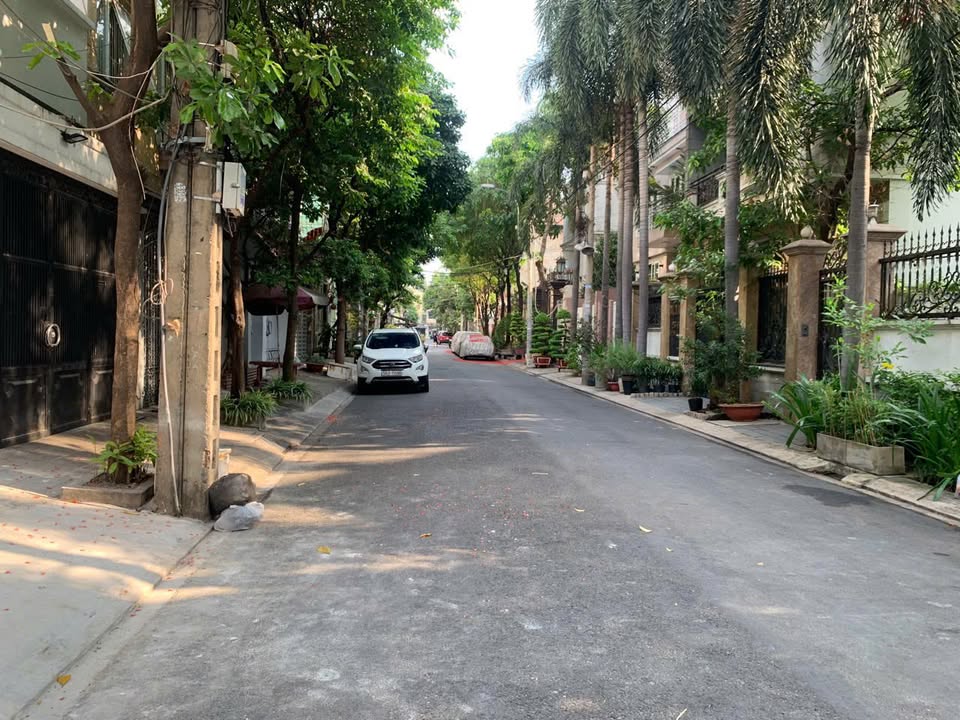 Cho Thuê Nhà Nguyên Căn Tân Bình - 80m², Hẻm Xe Tải, Giá Tốt