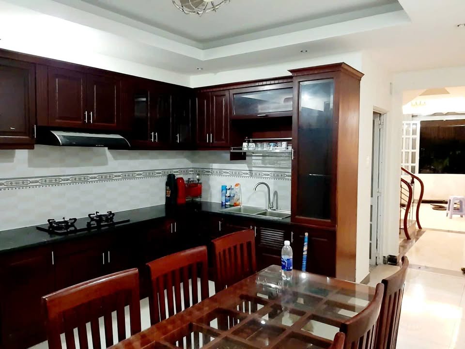 Nhà riêng Đông Hưng Thuận 02, Quận 12, 300m² DTSD, 10 triệu/tháng - Ô tô vào tận nhà!