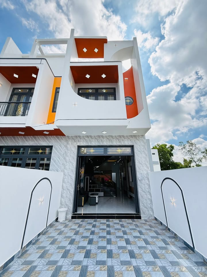 Shophouse Bình Chánh 88m² giá 2.5 tỷ - Mặt tiền kinh doanh đắc địa!