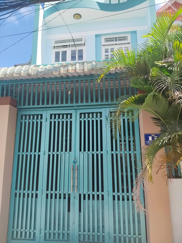 Nhà riêng 90m² Hóc Môn - Ô tô vào tận nhà, sẵn sàng dọn vào ở!