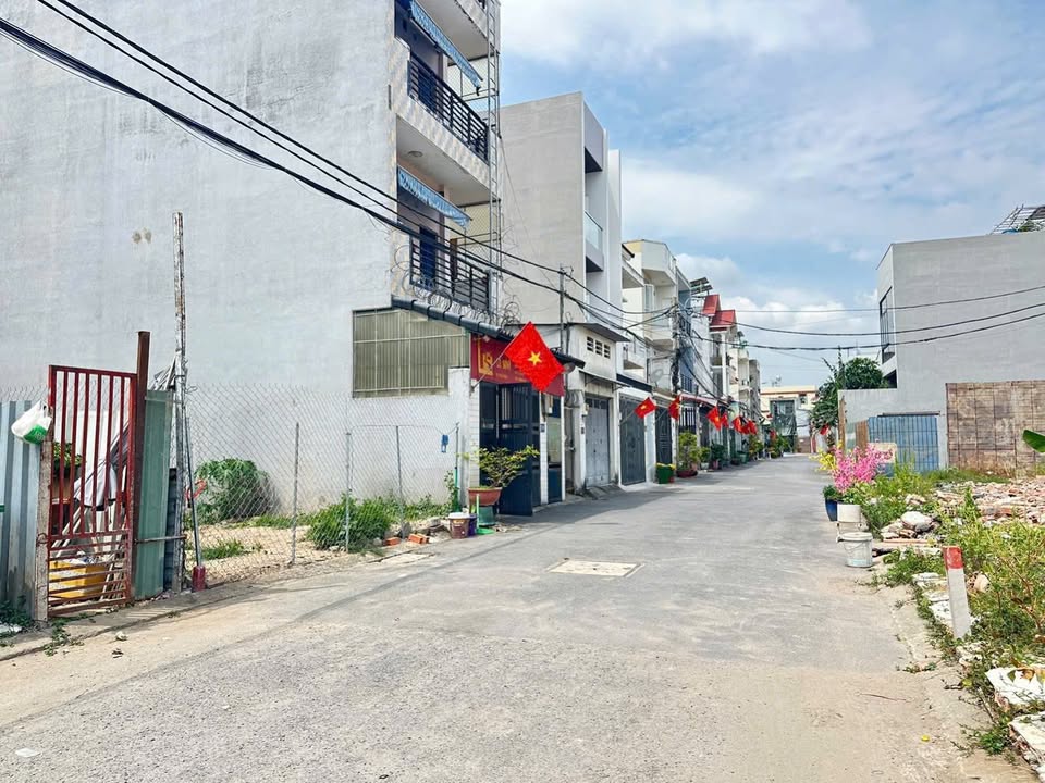 Đất Phước Long B Quận 9 - 70m² Sổ Hồng Riêng, Hẻm Xe Hơi 6m