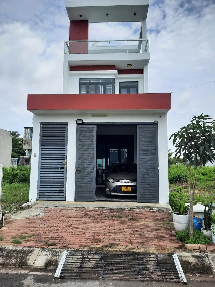 Nhà riêng Long Hậu 100m² chỉ 4.2 tỷ - Chính chủ, sẵn sàng ở ngay!