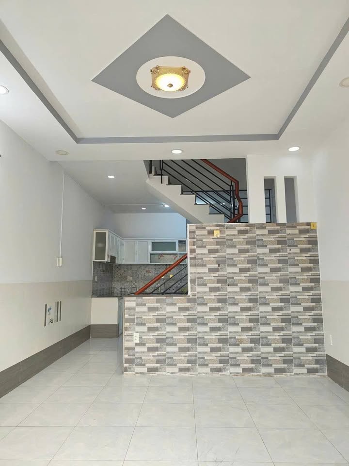 Cho thuê nhà mặt tiền Thới Tứ, Hóc Môn - 150m², 4PN, Kinh doanh tốt