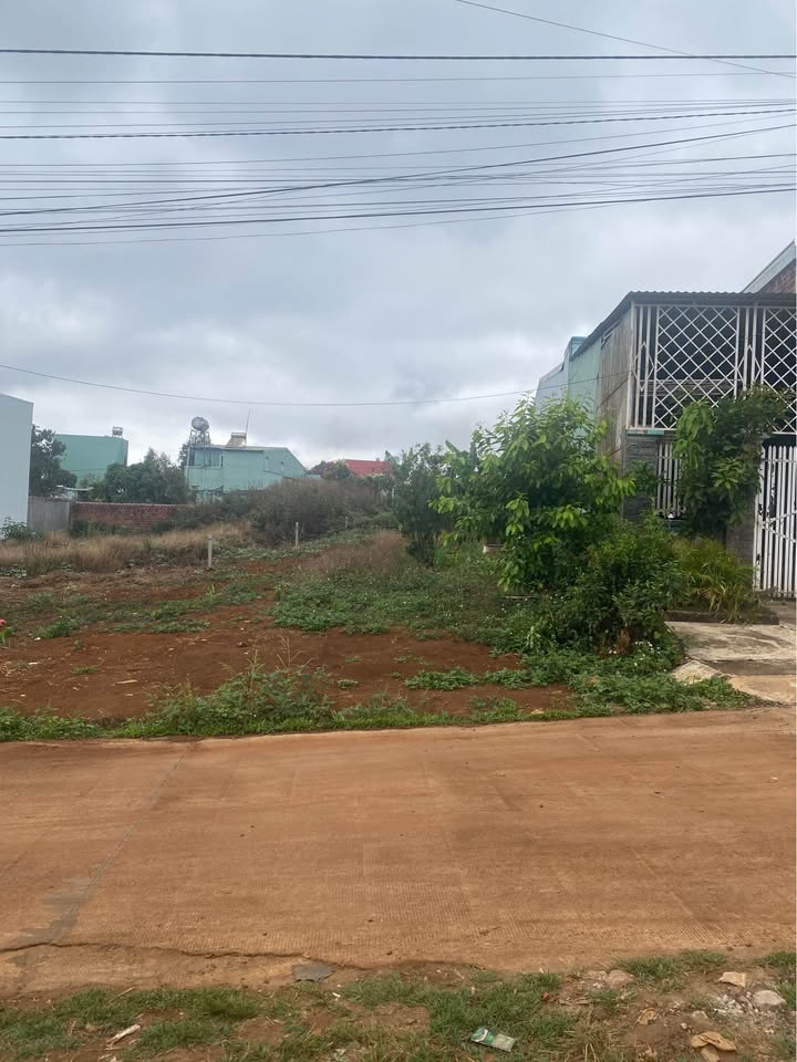 Đất Nền Pleiku 200m² Hướng Đông Nam - Sổ Đỏ Chính Chủ, Giá 1.6 Tỷ