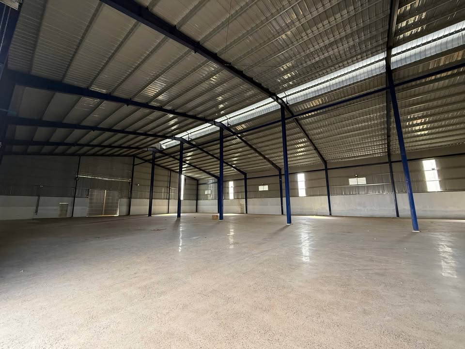 Kho 1800m² Cư M'gar Đắk Lắk - Container thoải mái!