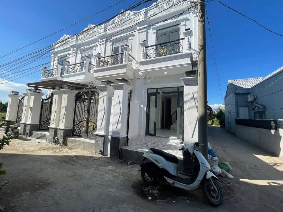 Nhà 2 Lầu 4PN Cần Giuộc - 1.18 Tỷ, Sẵn Ở Ngay