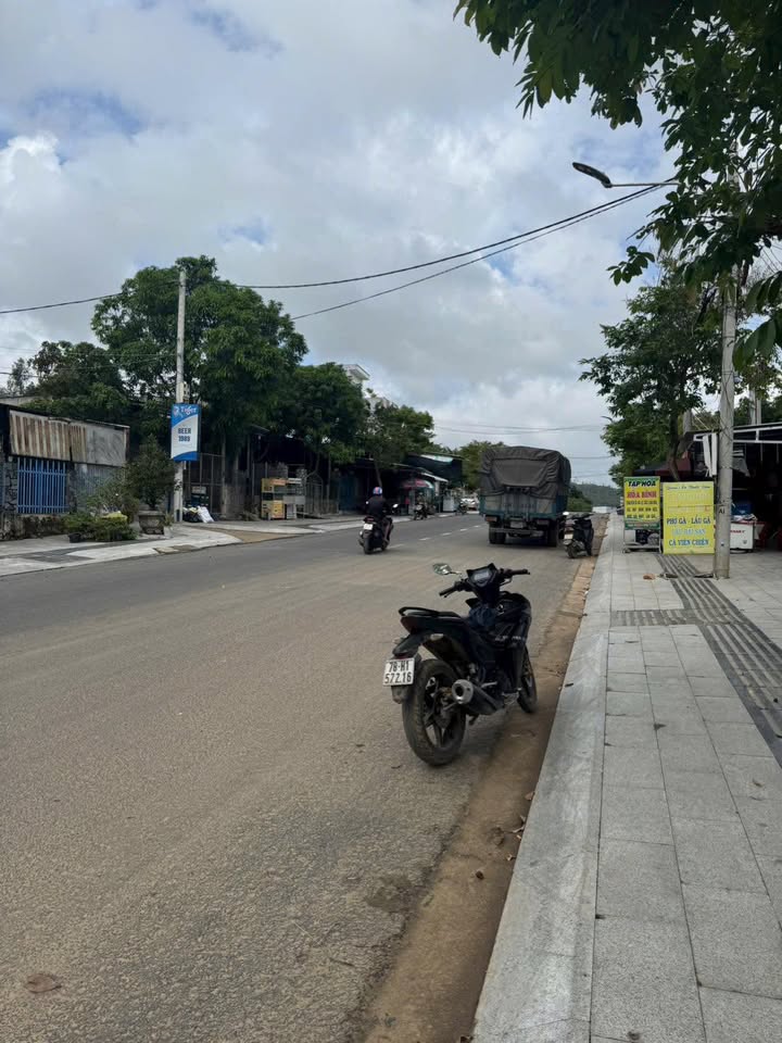 Đất Mặt Tiền Trần Phú, Chí Thạnh 100m² - Kinh Doanh/Đầu Tư Hời