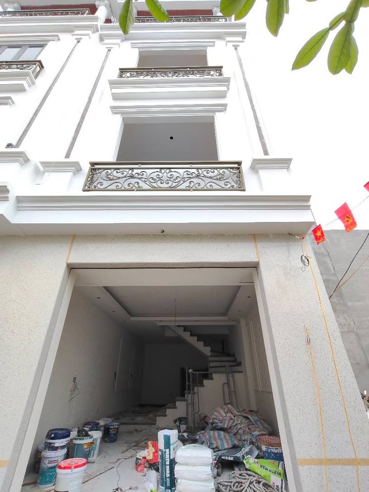 Nhà riêng Phố Phủ Thượng Đoạn 42m² - Ô tô vào tận nhà, sẵn sàng ở ngay!