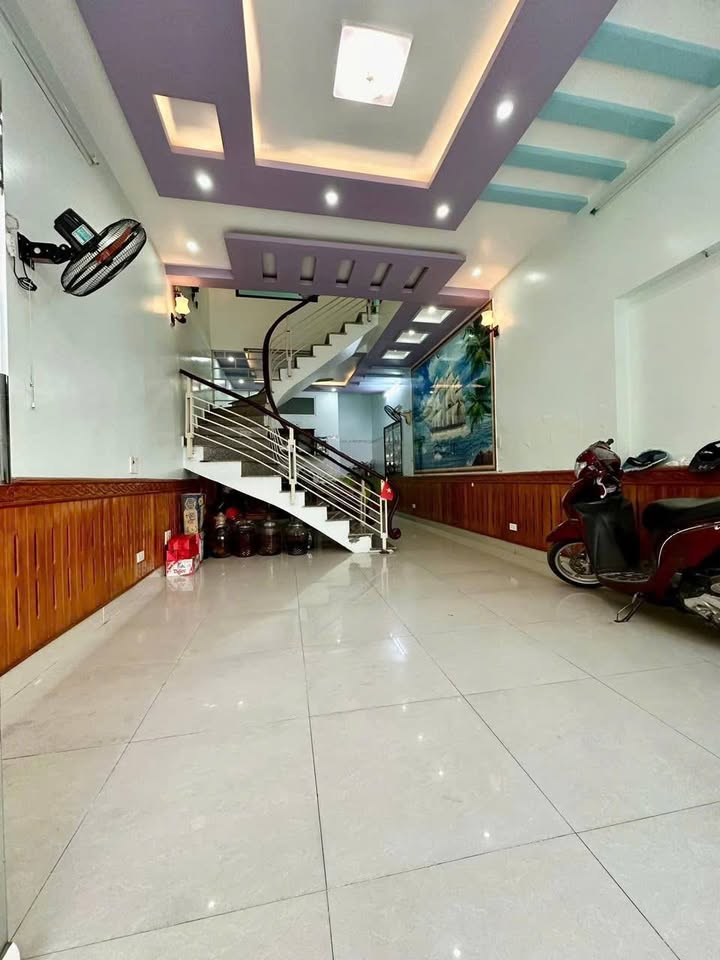 Nhà riêng Quận Hồng Bàng, Hải Phòng 8 triệu - Ô tô vào tận nhà!