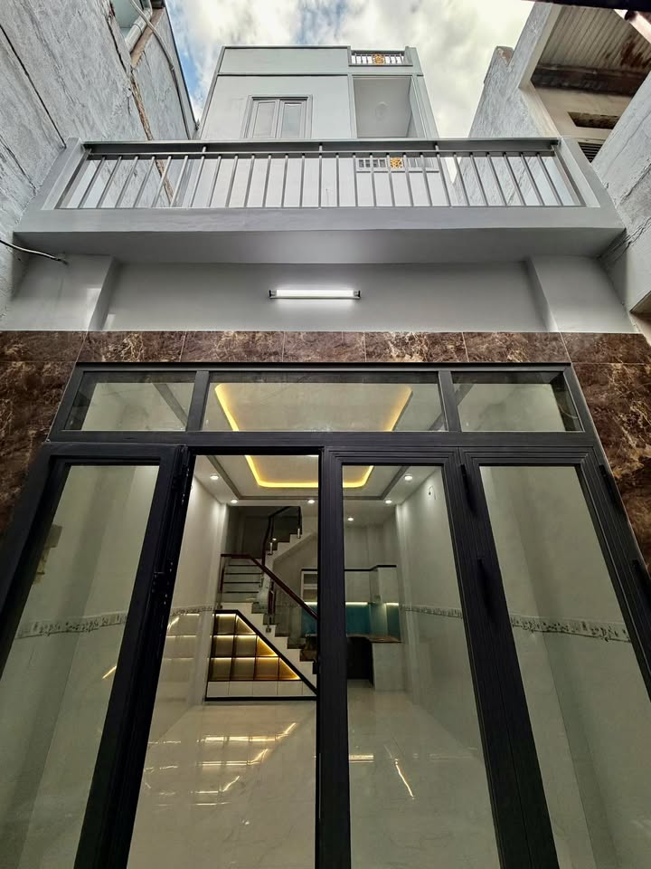 Nhà 33m² 3 Tầng Đúc Gần Đầm Sen, Giá 5.15 Tỷ TL