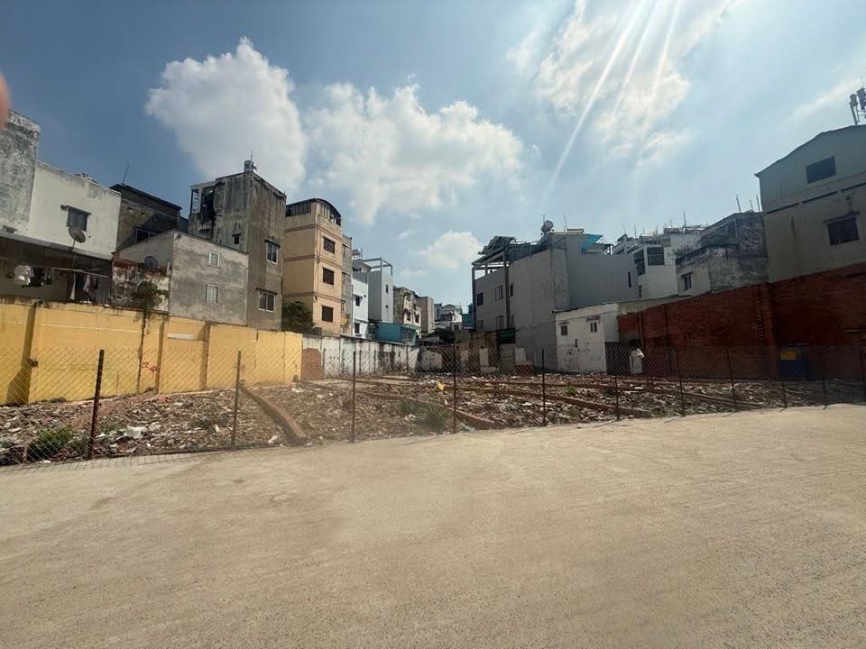 Bán Đất Vàng Quận 11 - 96m² Mặt Tiền 8m - Giá 9.5 Tỷ TL