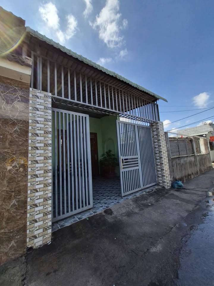 Nhà Cấp 4 Sổ Riêng Thổ Cư 135m² Gần Chợ Phú Thọ - Giá 3.37 Tỷ