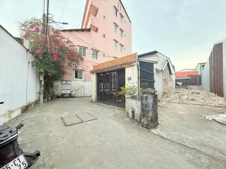 Đất Kiệt Ô Tô Hùng Vương 97.6m² Huế - Sổ hồng chính chủ
