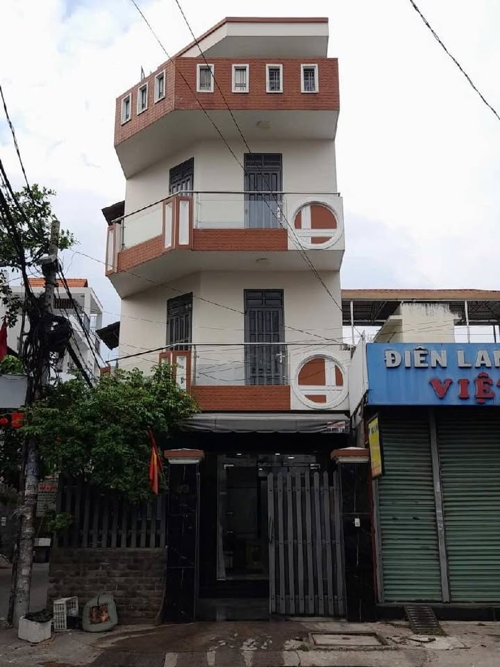 Nhà Phố Lô Góc Quận Tân Phú 75m² - Mặt Tiền Kinh Doanh, Sổ Hồng Ngay!