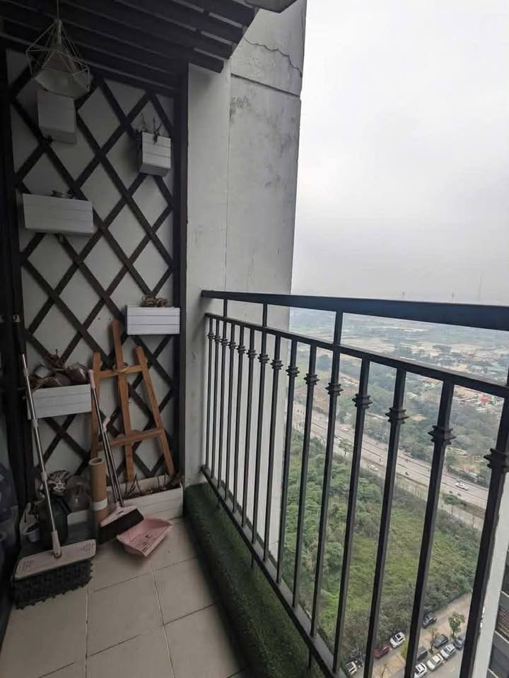 Cho thuê căn hộ Studio Vinhomes Green Bay 28m² - View thoáng tầng 2X