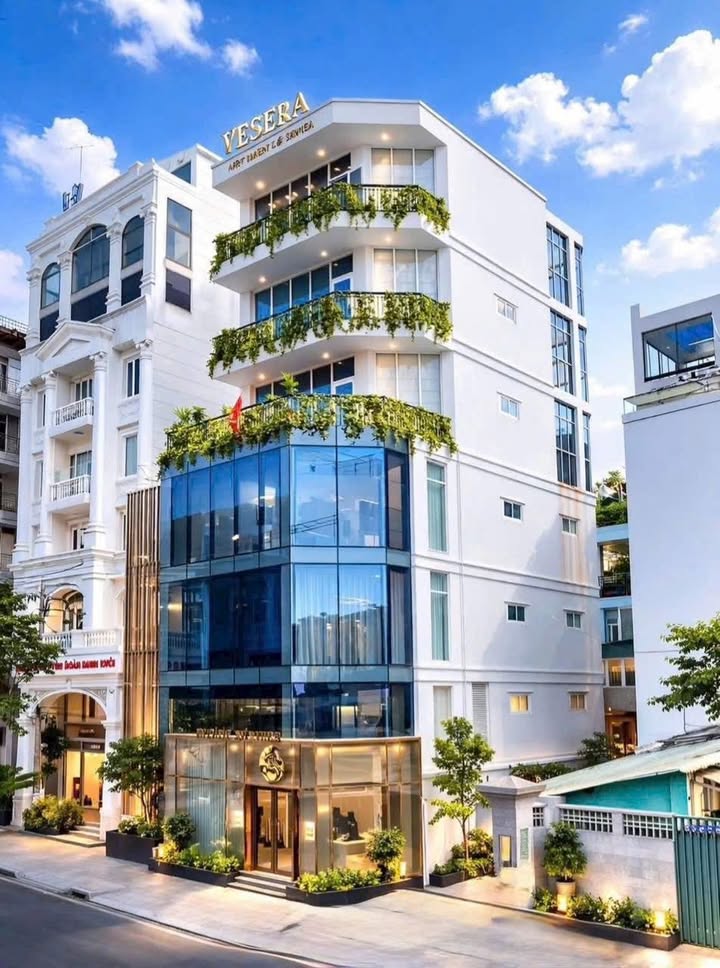 Bán tòa nhà góc 2MT Tân Định Quận 1 192m² - Vị trí đắc địa kinh doanh ngay!