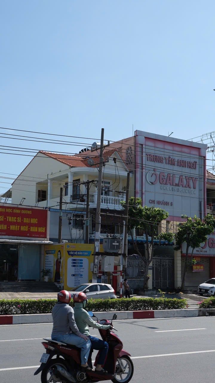 Nhà Phố Mặt Tiền Đại Lộ Bình Dương 154m² - Sẵn Sàng Kinh Doanh!