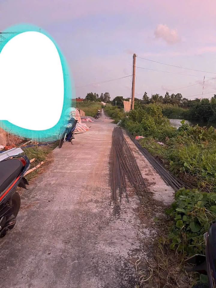 Bán đất nền Phường 8 TP Cà Mau 300m² giá 550tr - Sổ đỏ chính chủ