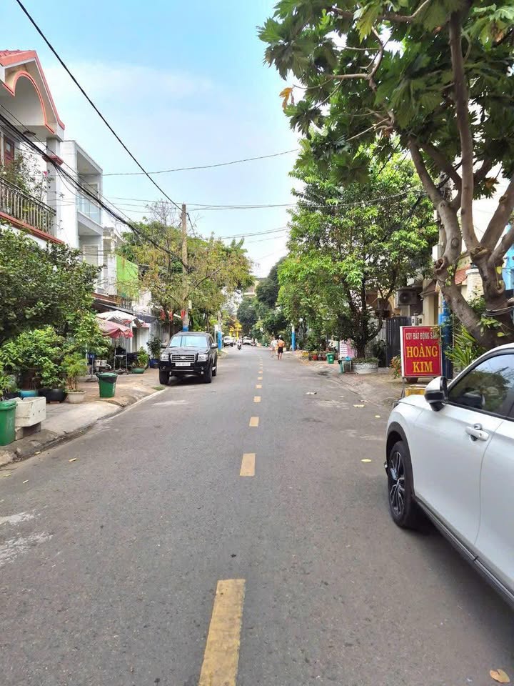 Nhà Mặt Tiền Phước Bình, Thủ Đức 122m² - Mặt Tiền Kinh Doanh Đắc Địa!