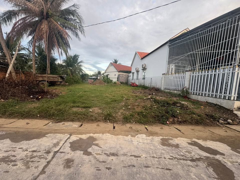 Đất nền Ninh Hòa 314m² giá 1.4 tỷ - Sổ đỏ chính chủ